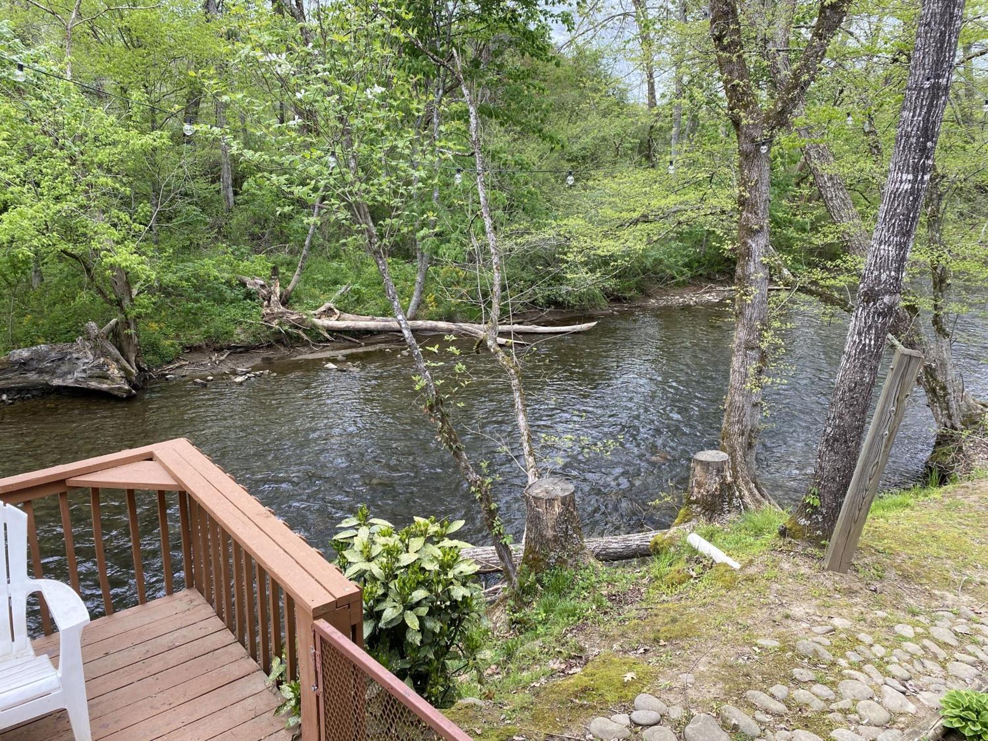 Gray'S Place On Cosby Creek - 2 Bedrooms, 2 Baths, Sleeps 6 Home Kültér fotó