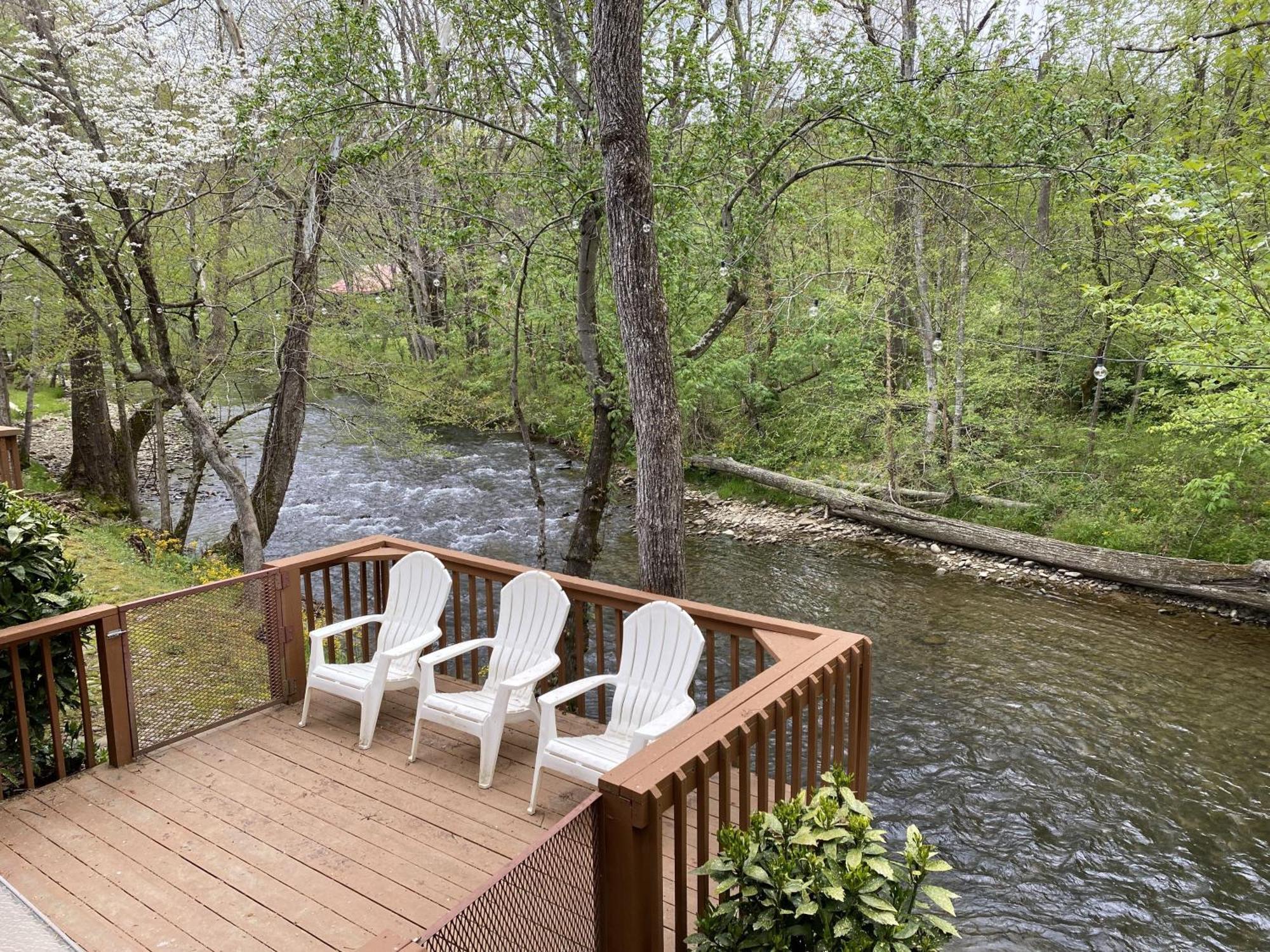 Gray'S Place On Cosby Creek - 2 Bedrooms, 2 Baths, Sleeps 6 Home Kültér fotó